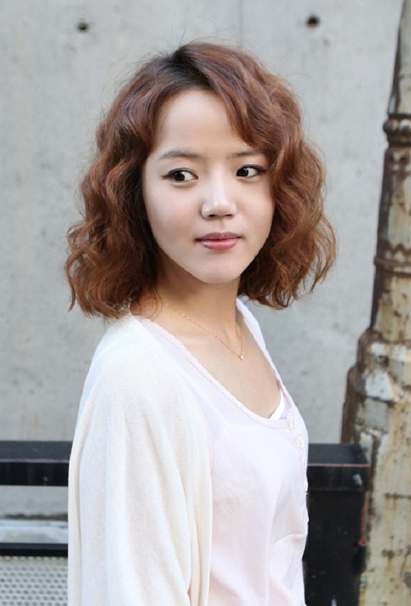 tóc ngắn bấm xù