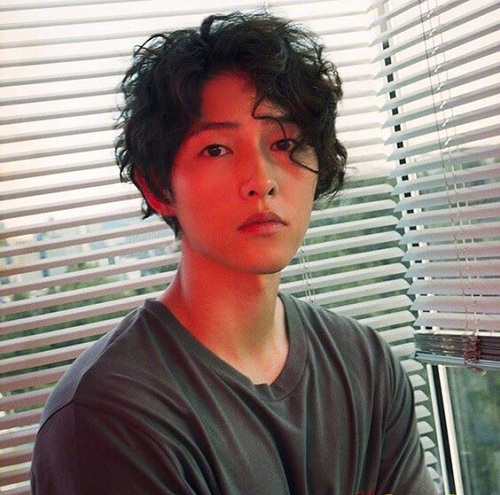 Các cách làm tóc hết xoăn cho nam