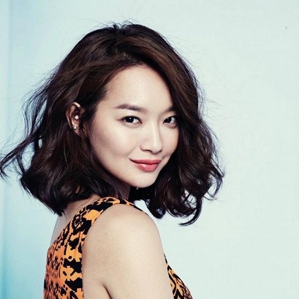 kiểu tóc lob xoăn cho khuôn mặt nhỏ gầy