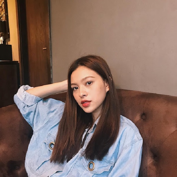 kiểu tóc thẳng dài tự nhiên