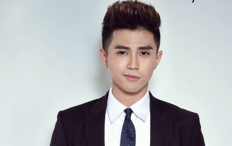 Kiểu tóc nam tỉa layer vuốt dựng cho nam mặt dài