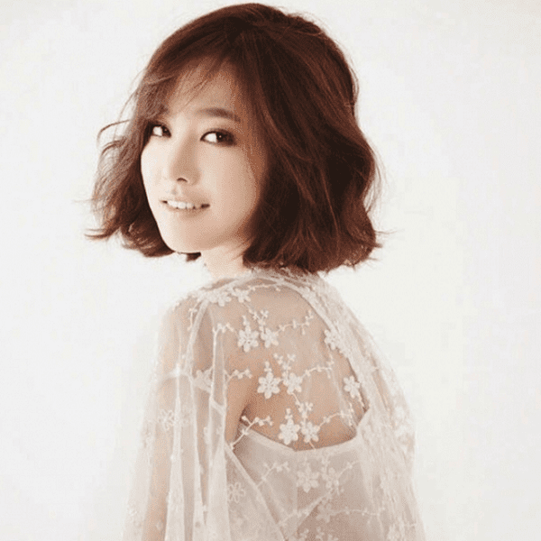 kiểu tóc nữ gợn sóng ngắn