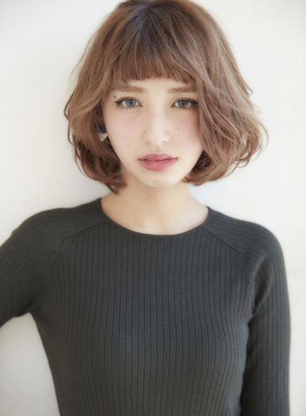 kiểu tóc bob xoăn