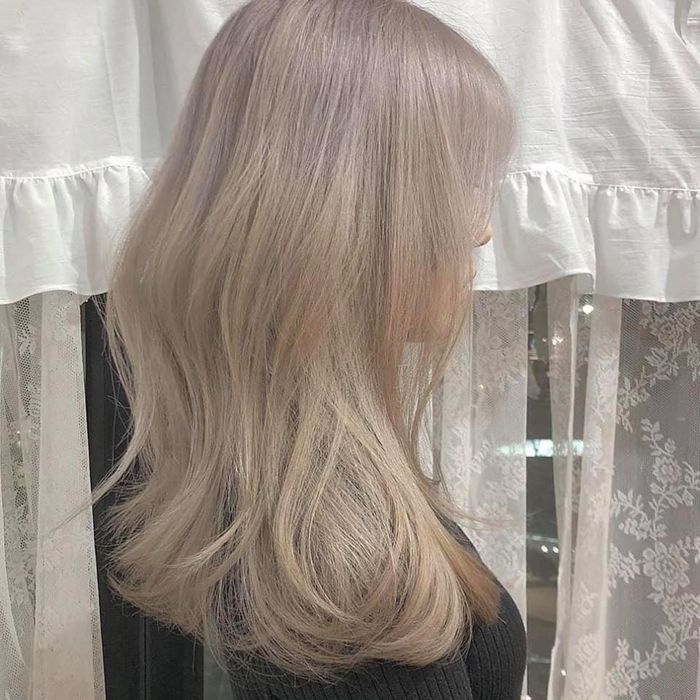 màu tóc beige sáng