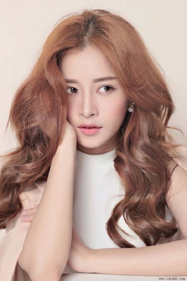 màu tóc đẹp nâu hạt dẻ