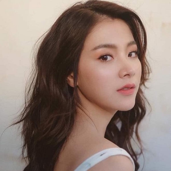 màu tóc đẹp nâu trầm