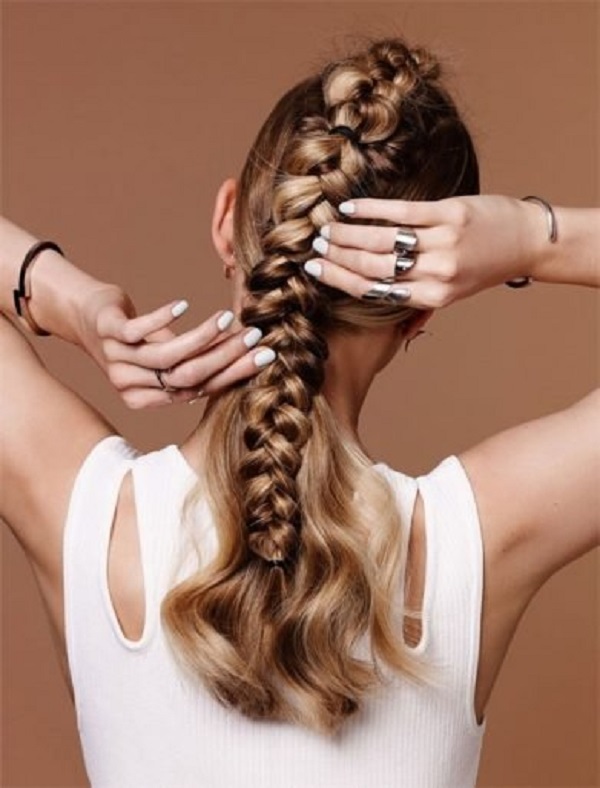 Tết tóc chân rết