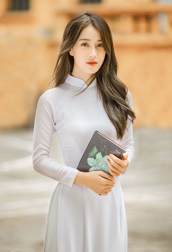 kiểu tóc phù hợp với lứa tuổi học sinh thẳng tự nhiên