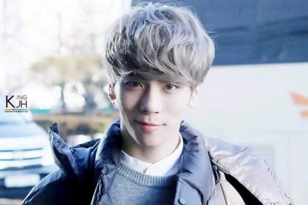 những màu tóc đẹp cho nam xám khói