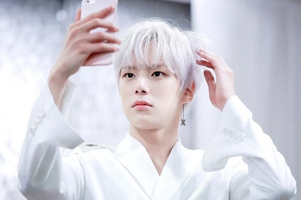 những màu tóc đẹp cho nam bạch kim