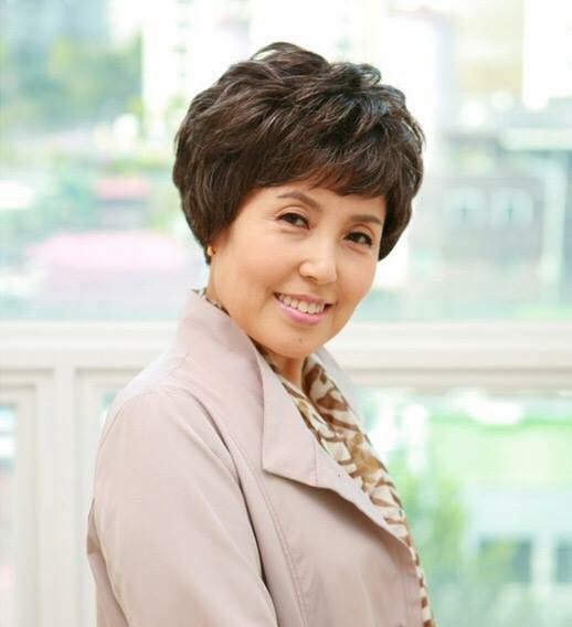 tóc giả nữ cho người lớn tuổi