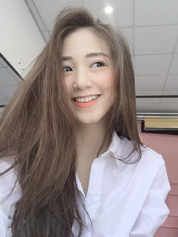 tóc màu nâu khói vàng