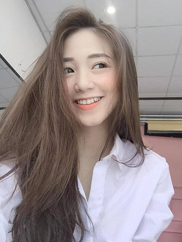 tóc màu nâu khói lạnh