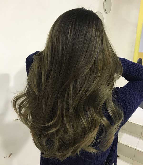 tóc màu nâu tây ánh xanh