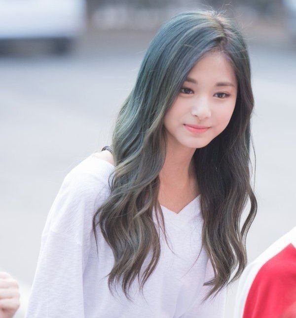 Tóc màu xám khói xanh lục