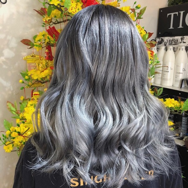 tóc màu xám khói