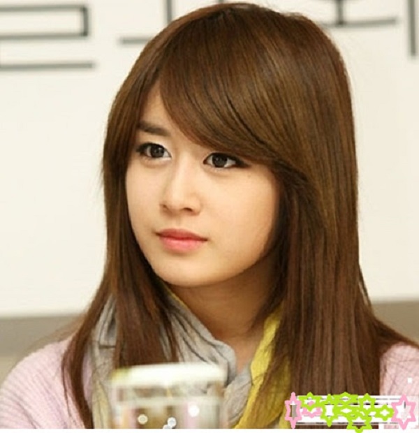 tóc ngố mái xéo mặt tròn