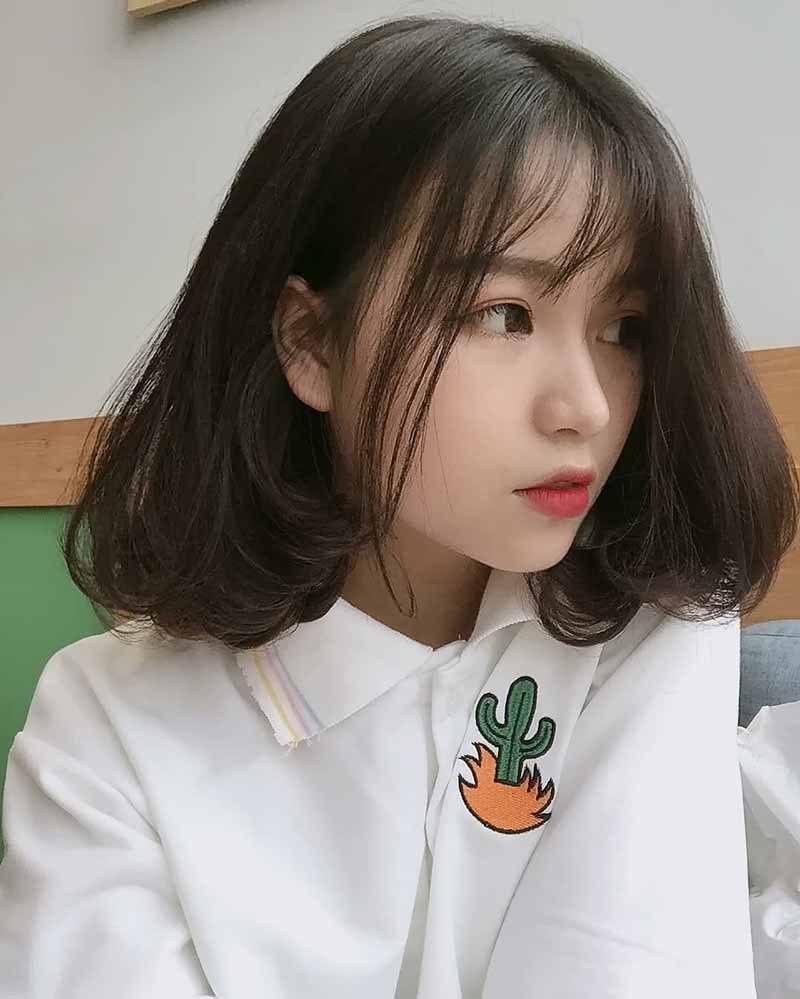 các kiểu tóc uốn ngang vai