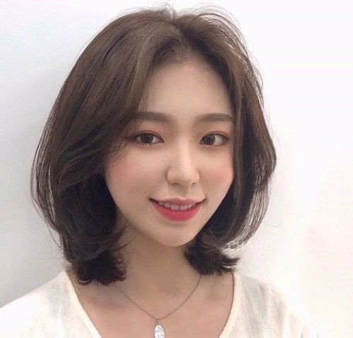 các kiểu tóc uốn ngang vai