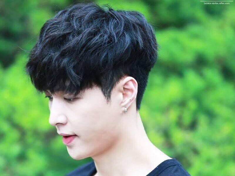 các kiểu tóc xoăn ngắn