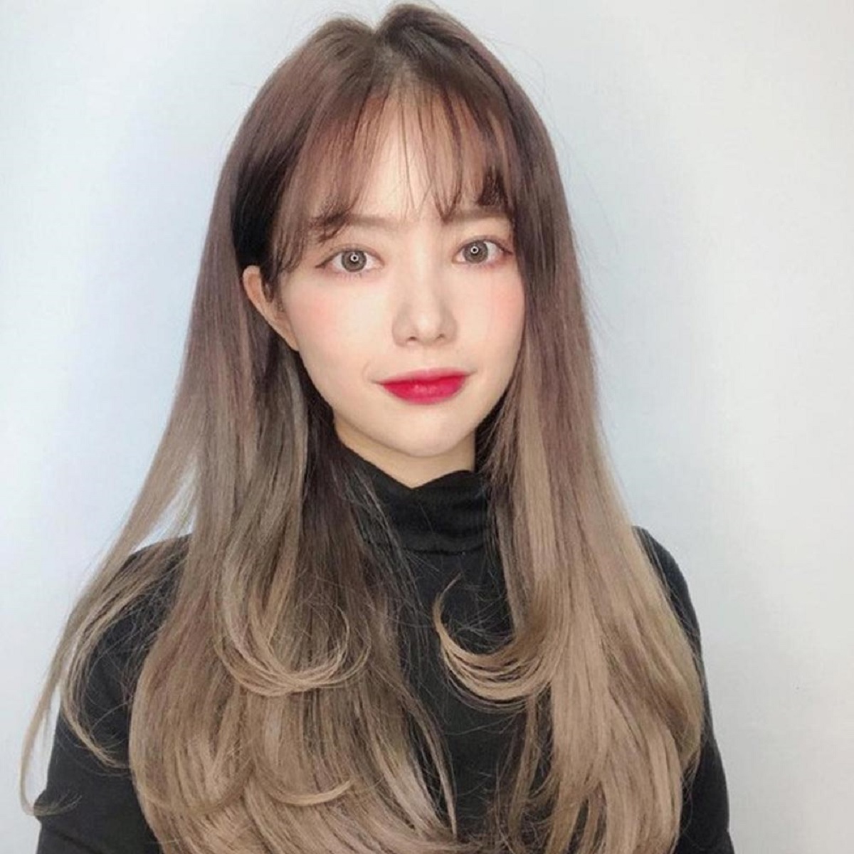 Da trắng nhuộm tóc màu gì