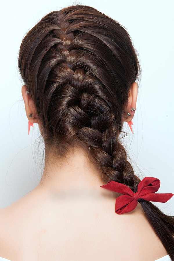 kiểu tóc buộc đẹp