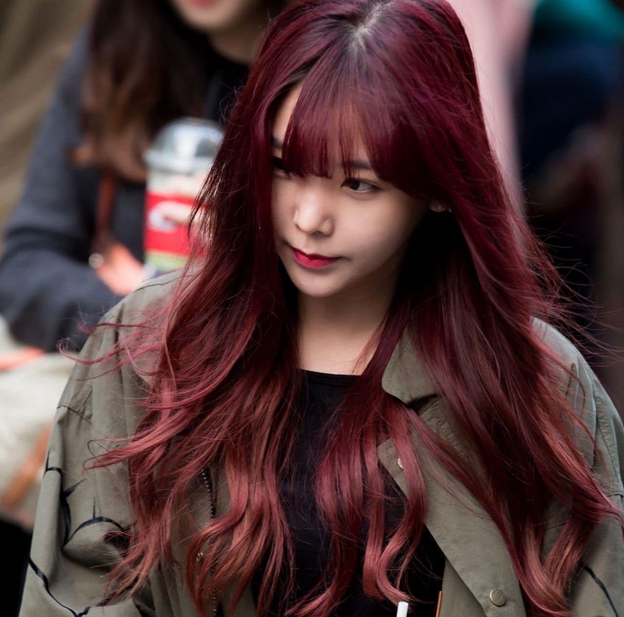 tóc nhuộm highlight nâu đỏ