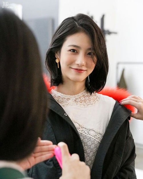 kiểu tóc nữ mặt vuông