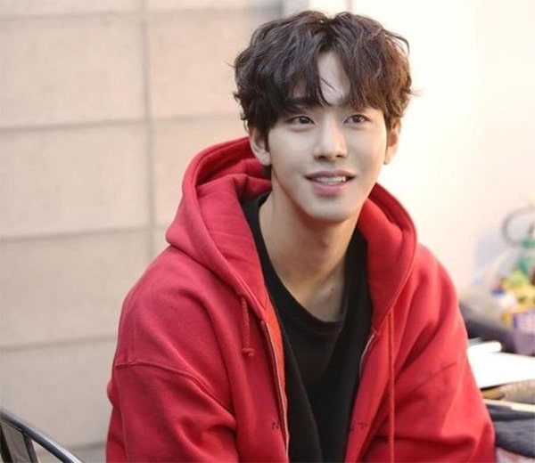 các kiểu tóc side part uốn