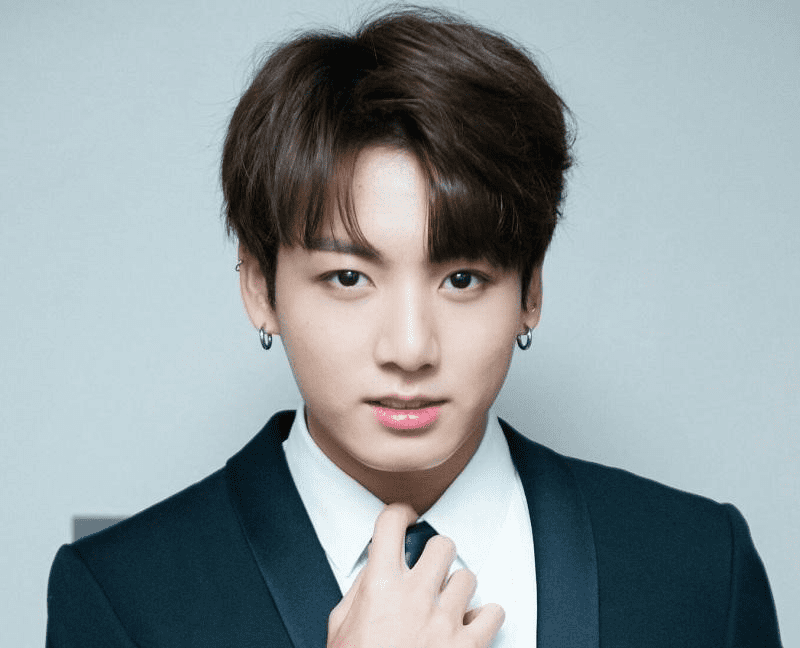 kiểu tóc side part uốn xoăn