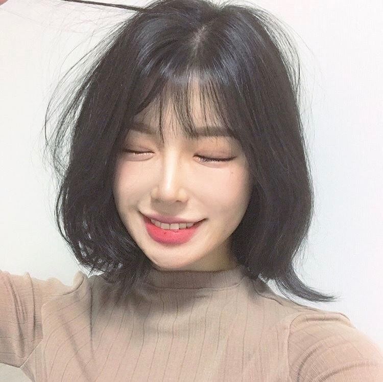 kiểu uốn tóc ngắn nữ