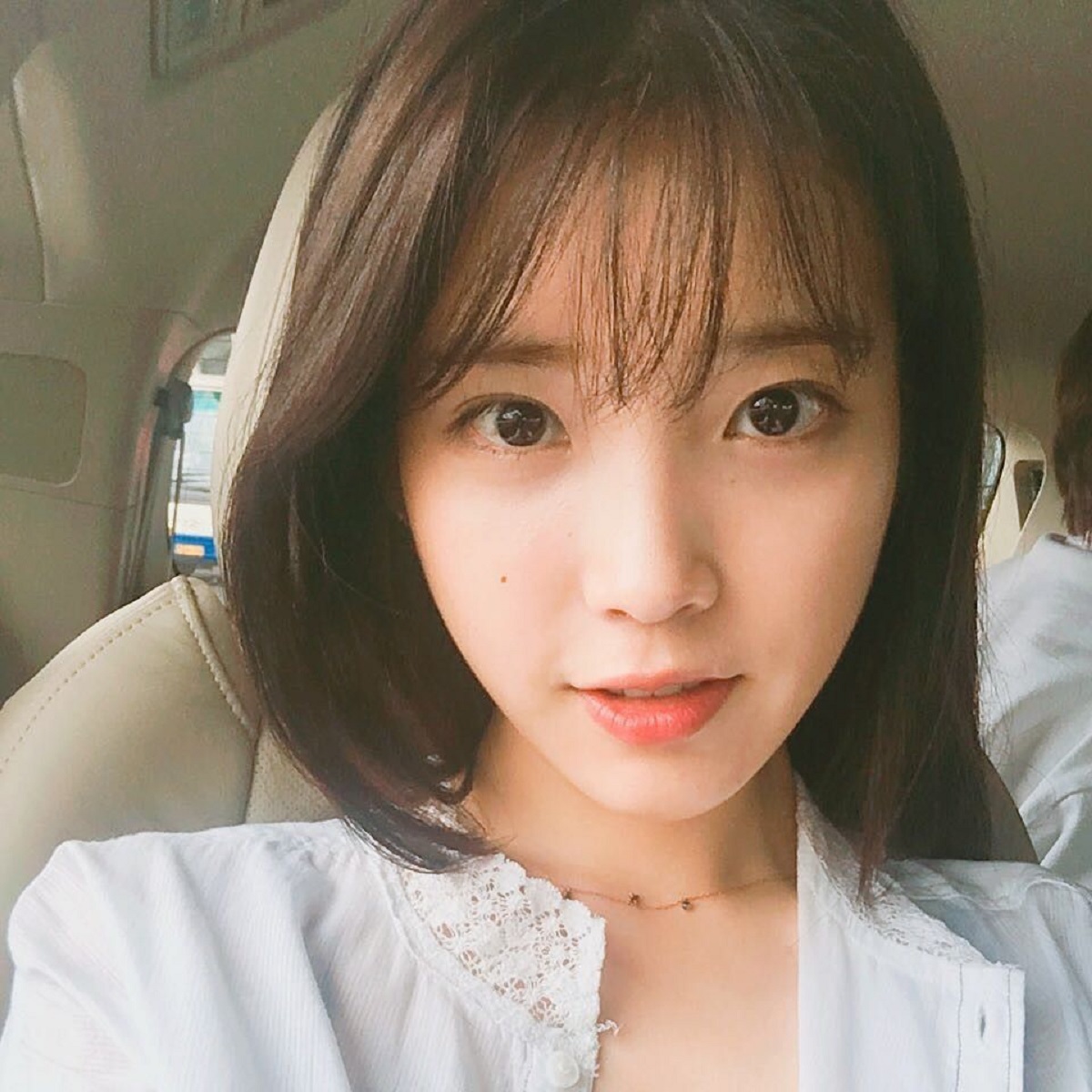 tóc mái lưa thưa hợp với kiểu khuôn mặt nào