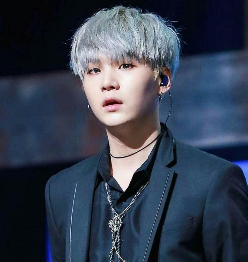 kiểu tóc màu bạc cho nam