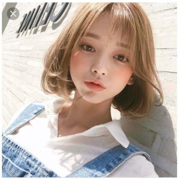 Tóc màu xám khói ánh vàng