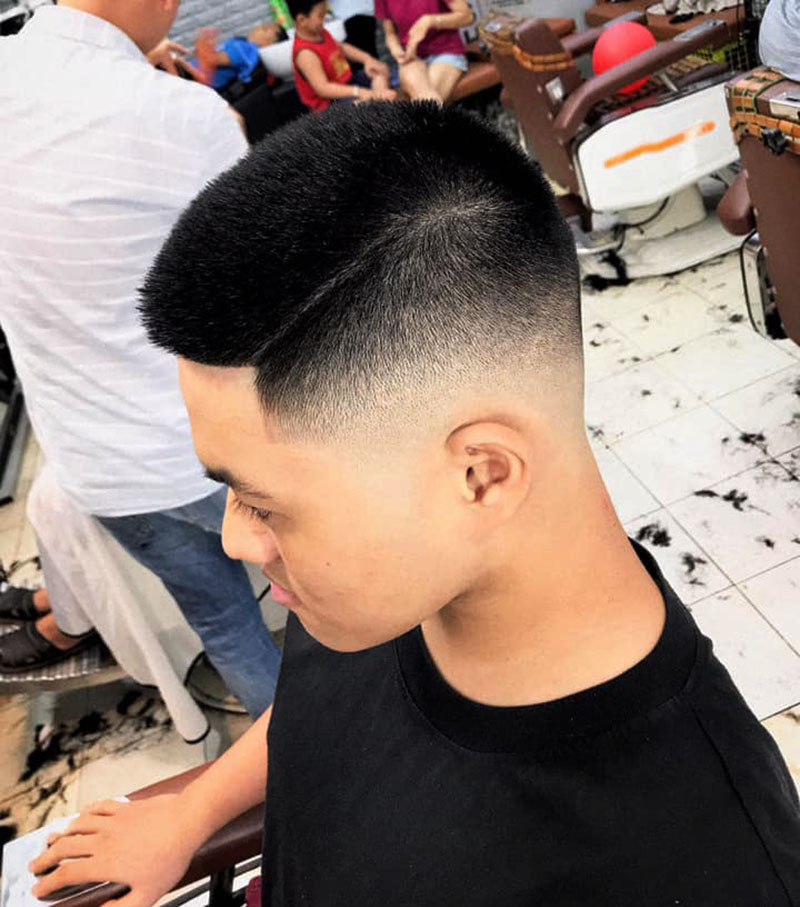 Tóc mohican đầu đinh