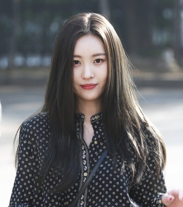 tóc thẳng dài ngang vai