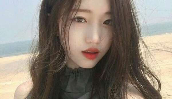 7+ kiểu tóc dài cho cô nàng mặt tròn thon gọn ngay lập tức