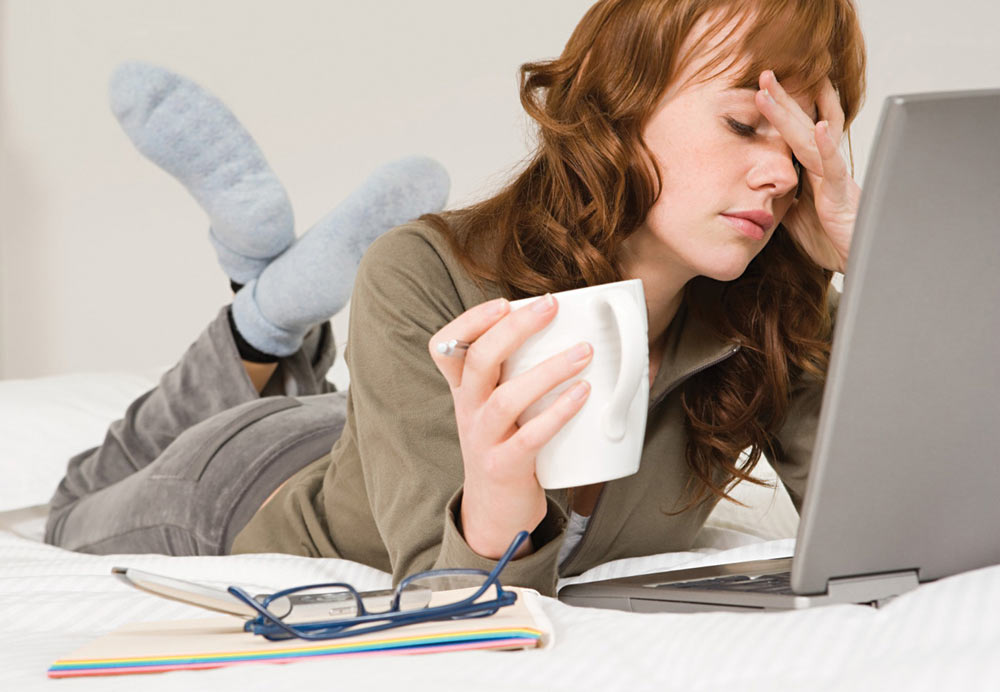 Mối quan hệ giữa tóc gãy rụng và căng thẳng là gì?