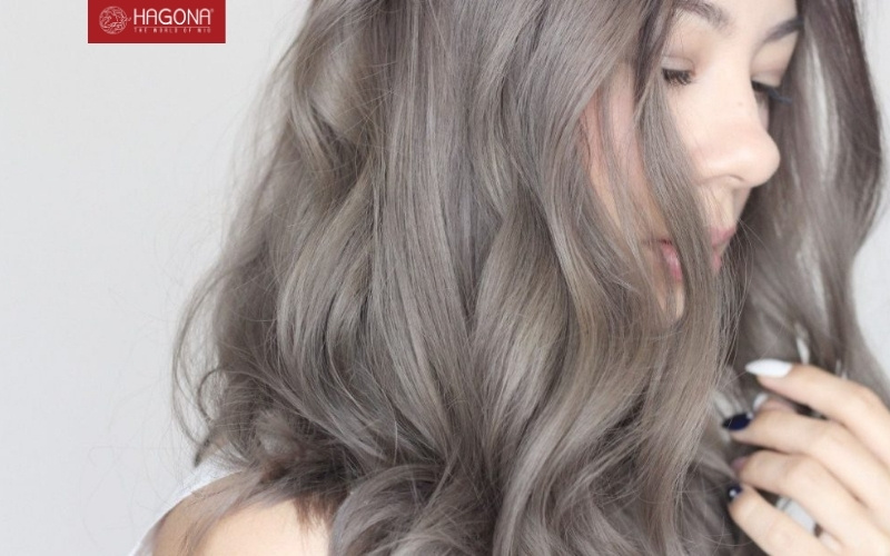 Thay đổi diện mạo không cần tẩy tóc với tóc giả xám khói