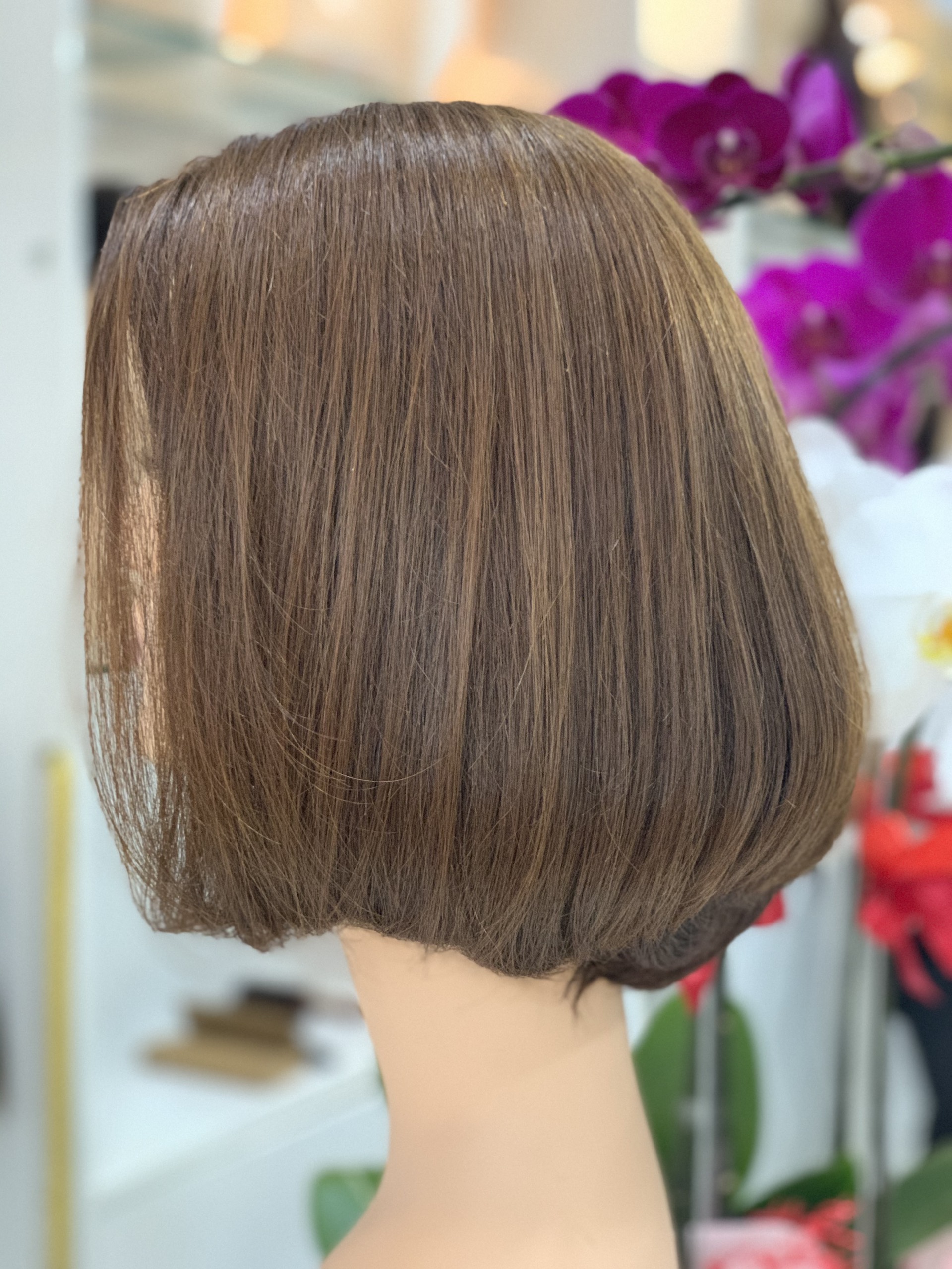 Tóc giả làm bằng chất liệu gì? 