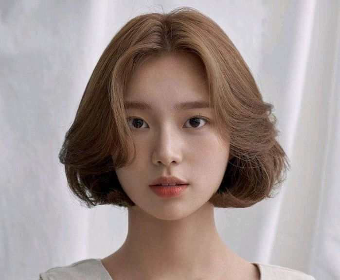 Top 18 kiểu tóc hai mái nữ đẹp nhất cho mọi khuôn mặt nên thử