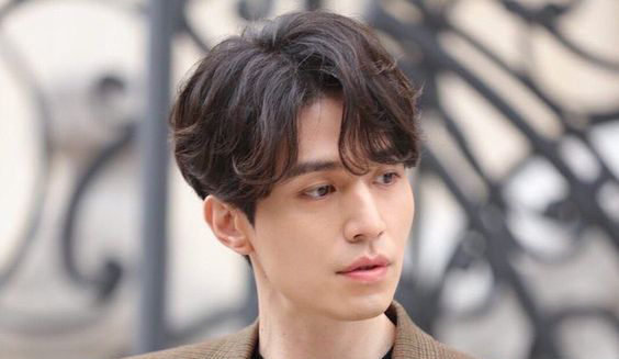 Những tóc nam hai mái ngắn khiến chàng thu hút một cách bất ngờ